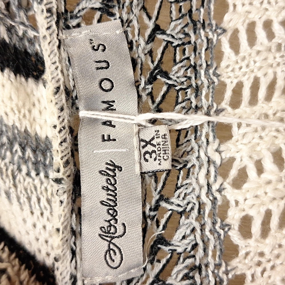 Absolutely Famous Monochrome Knit Cardigan - Picture 2 of 5